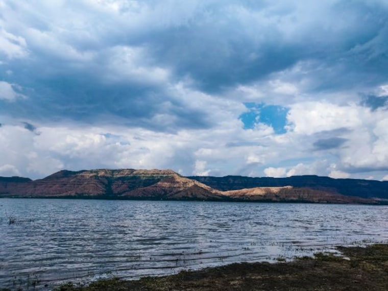 Panchgani Dhom Dam Landscape Image